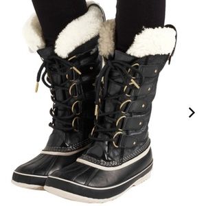 Sorel black waterproof boots